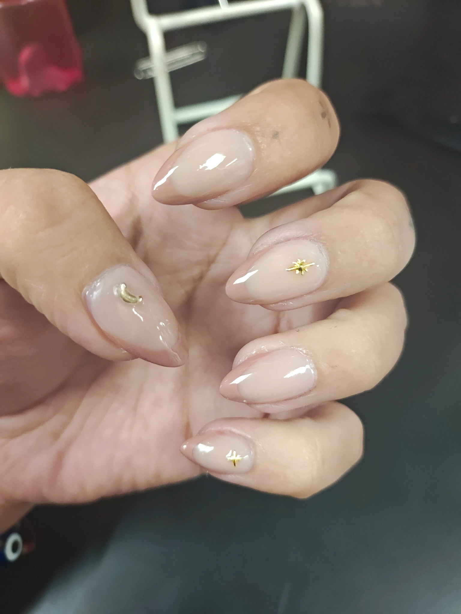 A fresh set of nails always makes me happy 😊
