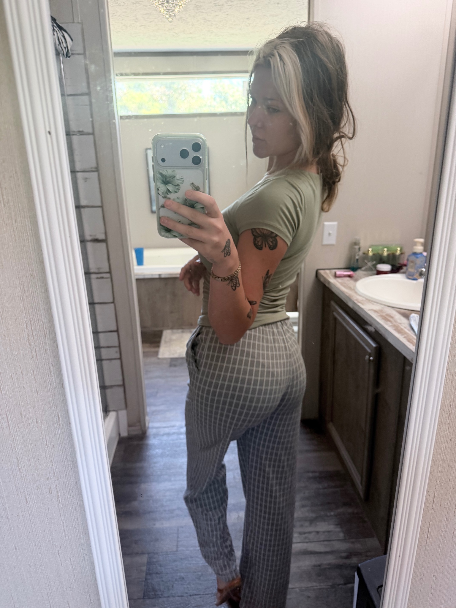 Hi dm me 